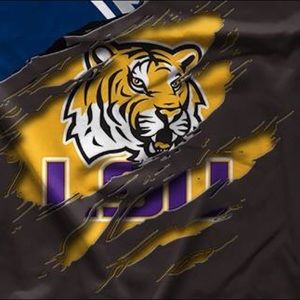 Meet your Posher, April